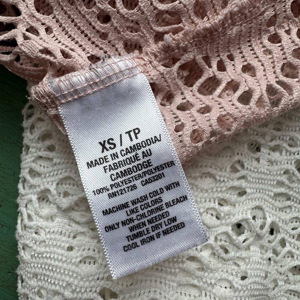 Set of 2 Aeropostale Lace Tank Tops in Pink and White Size XS - Picture 5 of 6